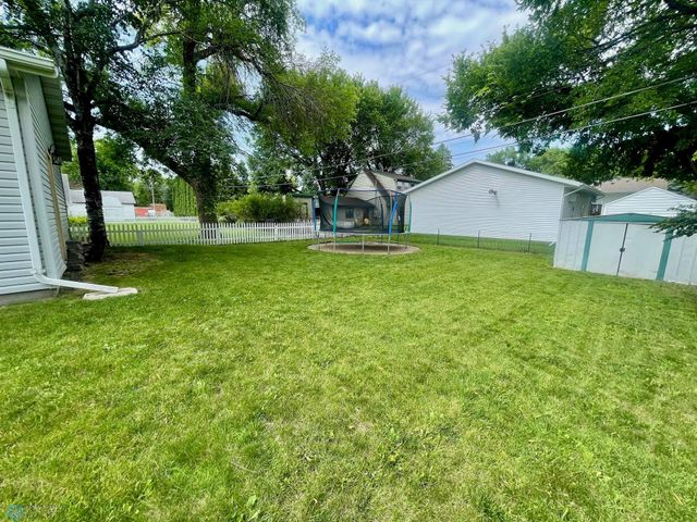 1509 14th Street S, Fargo, ND 58103