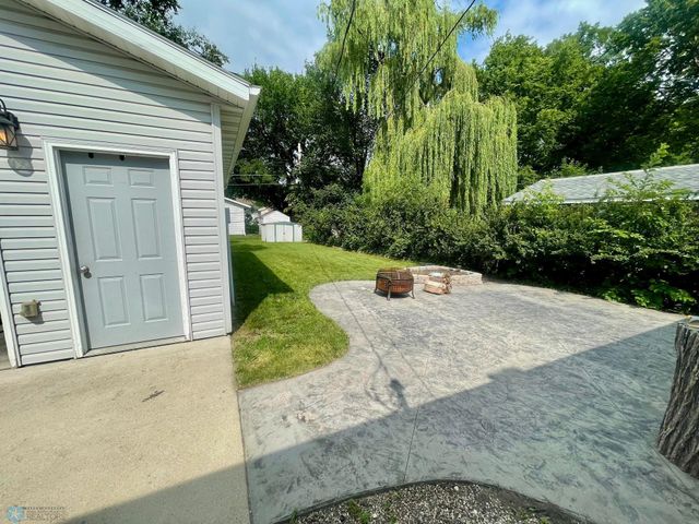 1509 14th Street S, Fargo, ND 58103