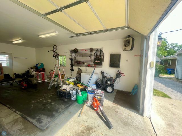 1509 14th Street S, Fargo, ND 58103