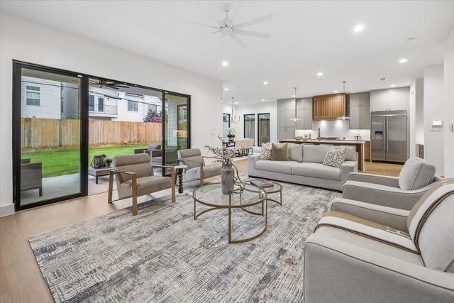 1501 Bonnie Brae Street, Houston, TX 77006