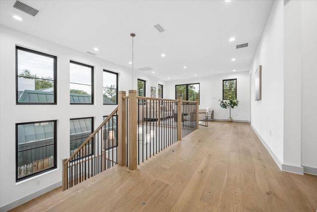 1501 Bonnie Brae Street, Houston, TX 77006
