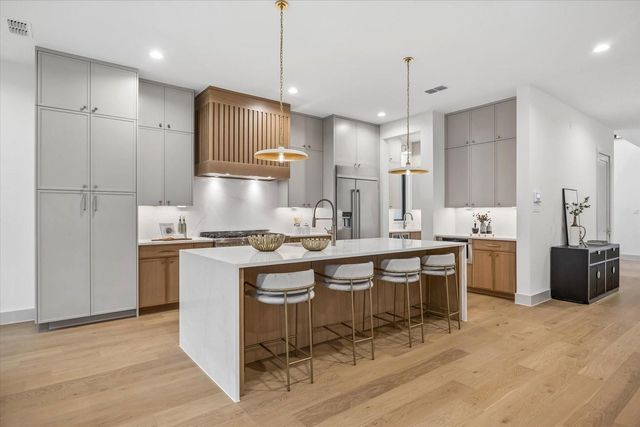 1501 Bonnie Brae Street, Houston, TX 77006
