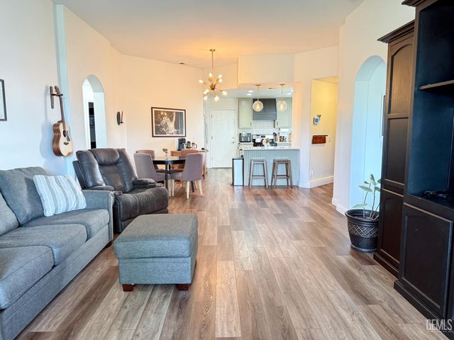 5003 Nez Perce Way, Bakersfield, CA 93312