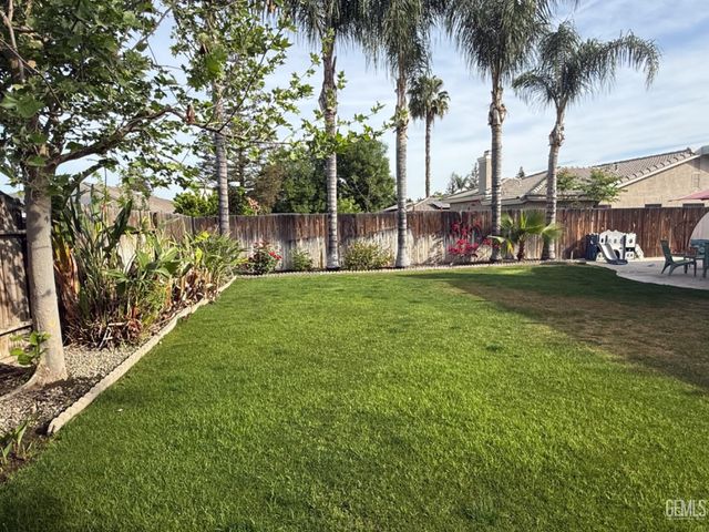 5003 Nez Perce Way, Bakersfield, CA 93312