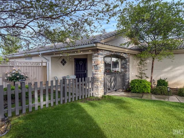 5003 Nez Perce Way, Bakersfield, CA 93312