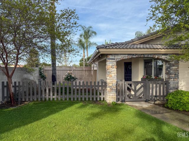 5003 Nez Perce Way, Bakersfield, CA 93312
