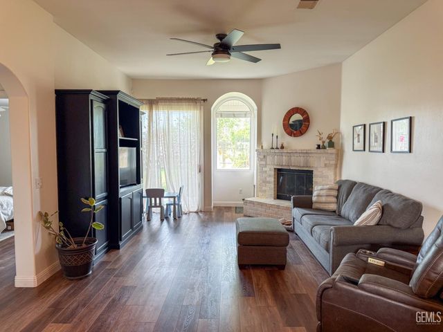 5003 Nez Perce Way, Bakersfield, CA 93312