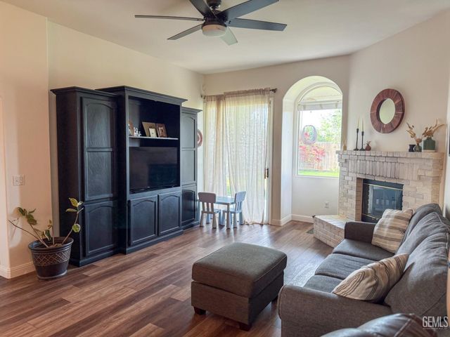 5003 Nez Perce Way, Bakersfield, CA 93312