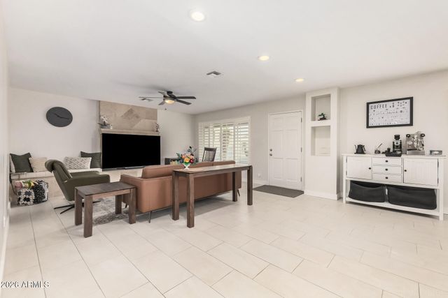 8336 E Montecito Avenue, Scottsdale, AZ 85251