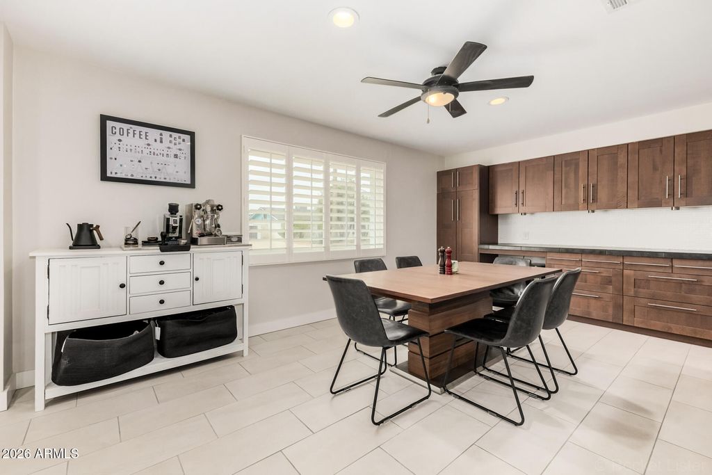 Image 11 of property listing at 8336 E Montecito Avenue, Scottsdale, AZ 85251