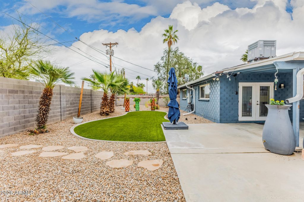 Image 24 of property listing at 8336 E Montecito Avenue, Scottsdale, AZ 85251