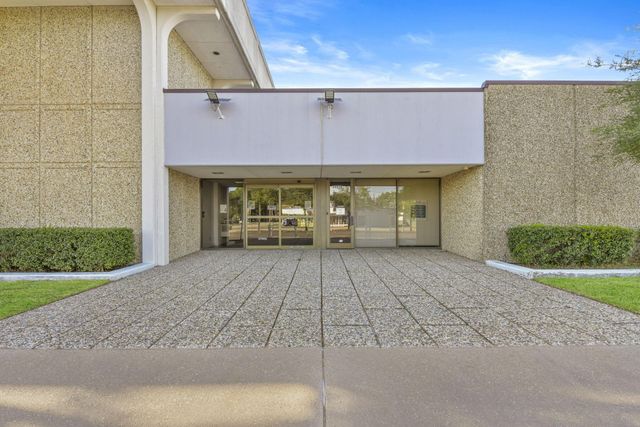 2401 Termini Street, Dickinson, TX 77539