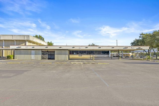 2401 Termini Street, Dickinson, TX 77539