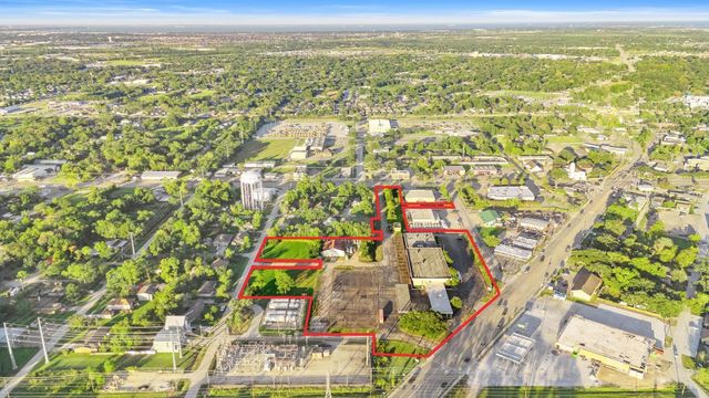 2401 Termini Street, Dickinson, TX 77539