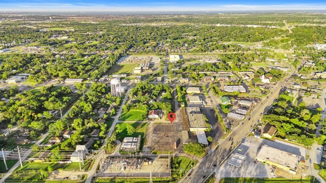 2401 Termini Street, Dickinson, TX 77539