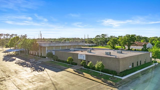2401 Termini Street, Dickinson, TX 77539