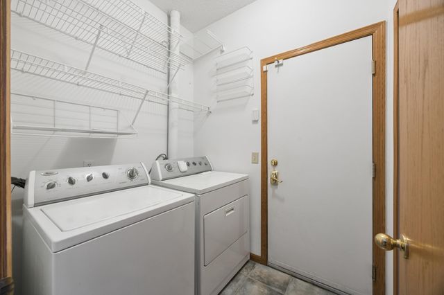 2711 Mallard Drive, Woodbury, MN 55125