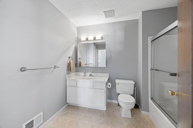 2711 Mallard Drive, Woodbury, MN 55125