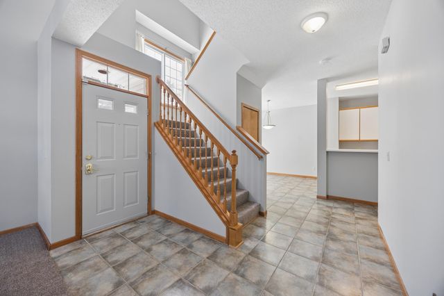 2711 Mallard Drive, Woodbury, MN 55125