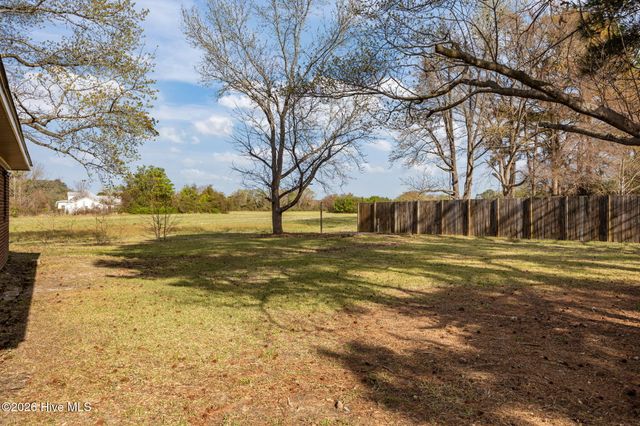 1061 Pactolus HW, Greenville, NC 27834