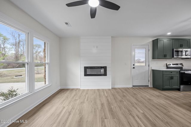 1061 Pactolus HW, Greenville, NC 27834