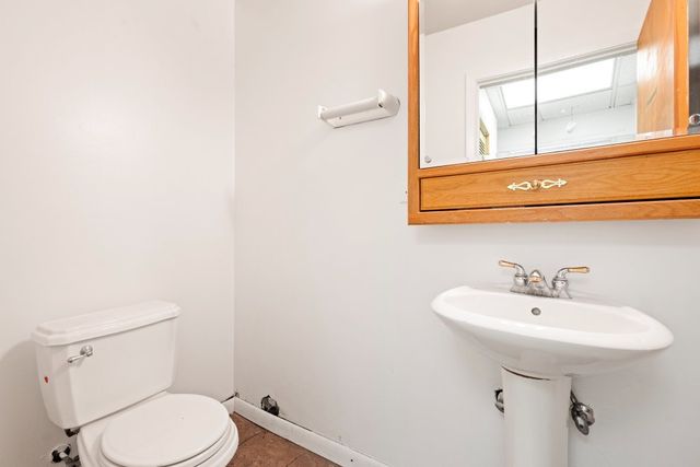 6549 North Avenue, Oak Park, IL 60302