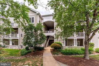 1700 LAKE SHORE CREST DR #25, Reston, VA 20190