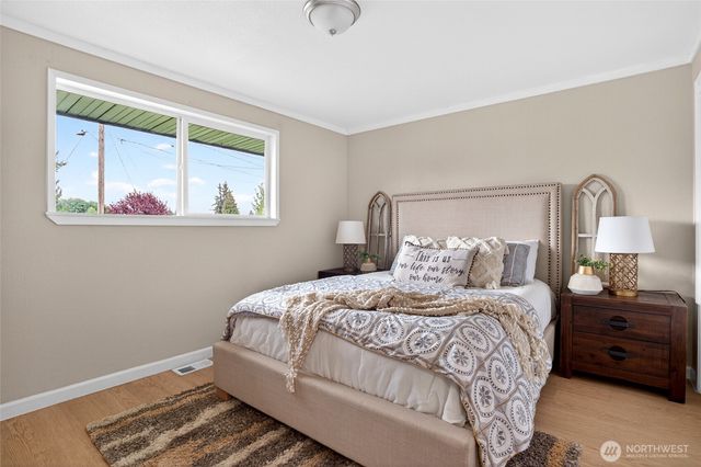 24911 38th Avenue S, Kent, WA 98032