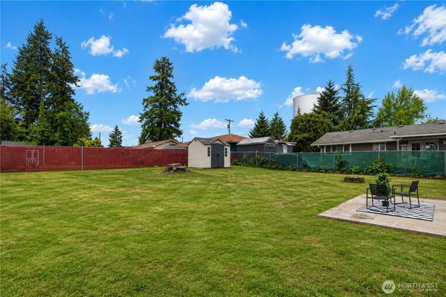 24911 38th Avenue S, Kent, WA 98032