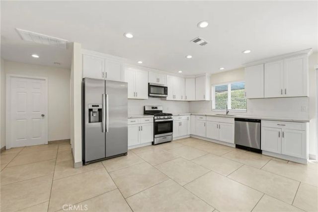 260 Lustrosos Street, Oceanside, CA 92057