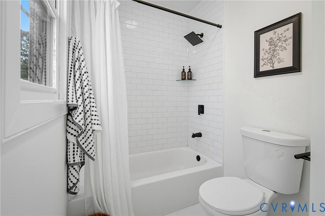 1615 Winters Hill Cir, North Chesterfield, VA 23236