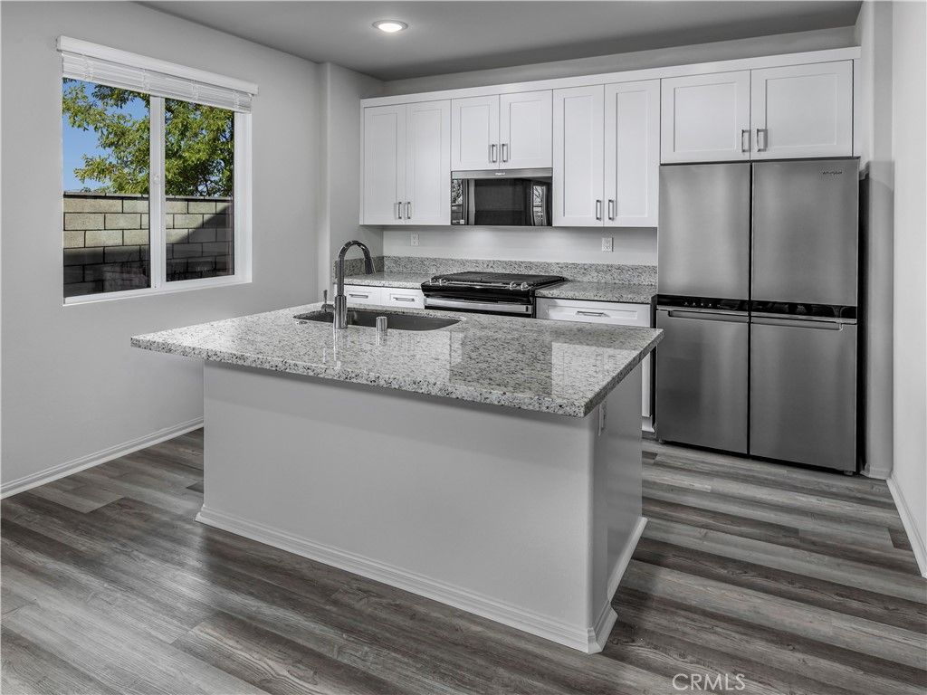 Image 2 of property listing at 28222 Via Somantano, Temecula, CA 92591