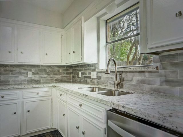 3931 Pleasant Valley Drive, Missouri City, TX 77459