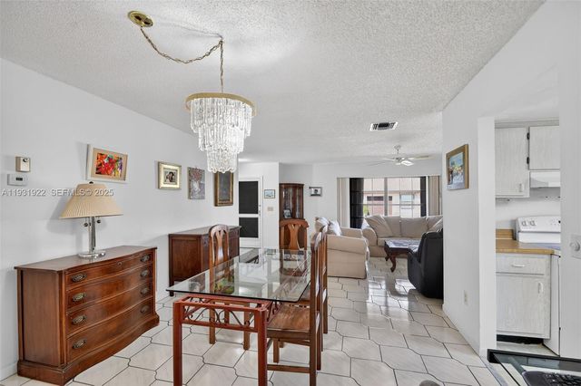 6310 Tall Cypress Circle, Greenacres, FL 33463