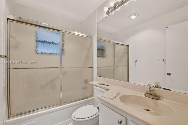 6310 Tall Cypress Circle, Greenacres, FL 33463
