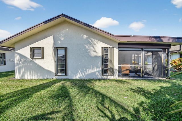 6310 Tall Cypress Circle, Greenacres, FL 33463