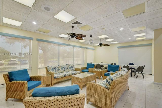 6310 Tall Cypress Circle, Greenacres, FL 33463