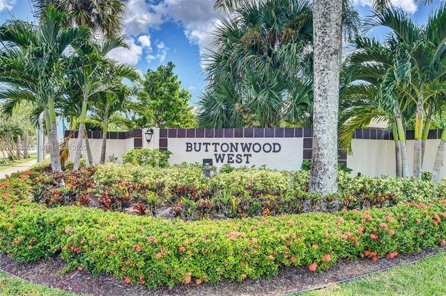 6310 Tall Cypress Circle, Greenacres, FL 33463