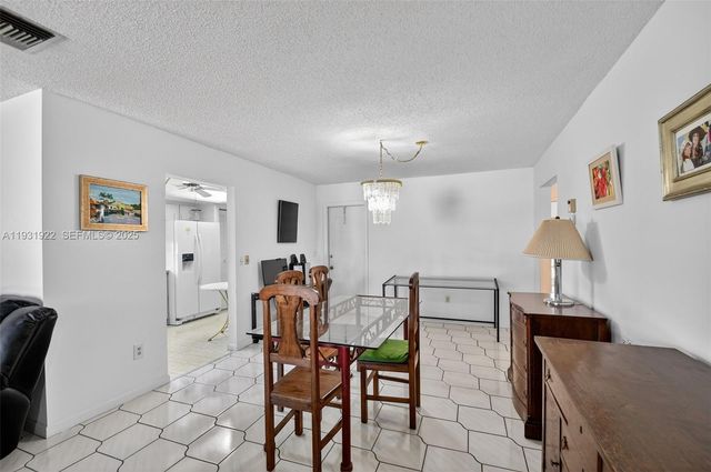 6310 Tall Cypress Circle, Greenacres, FL 33463