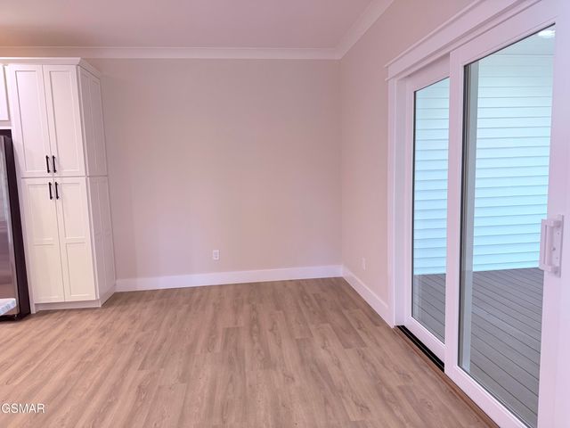 906 Fine Glen Drive, Sevierville, TN 37862