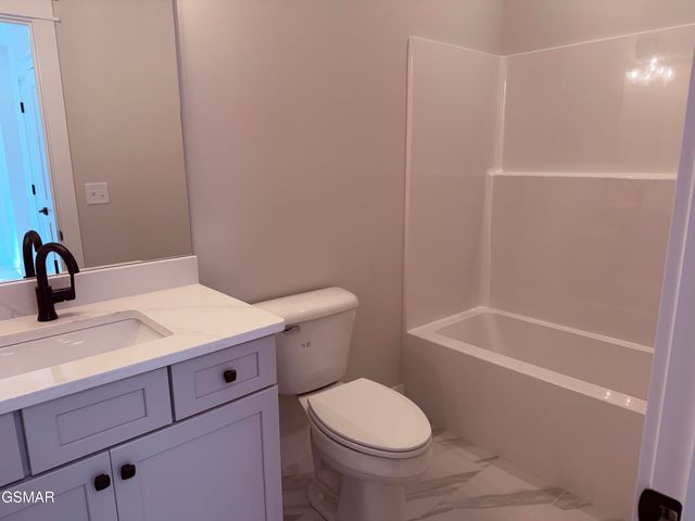 906 Fine Glen Drive, Sevierville, TN 37862