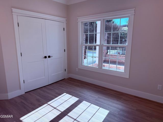 906 Fine Glen Drive, Sevierville, TN 37862