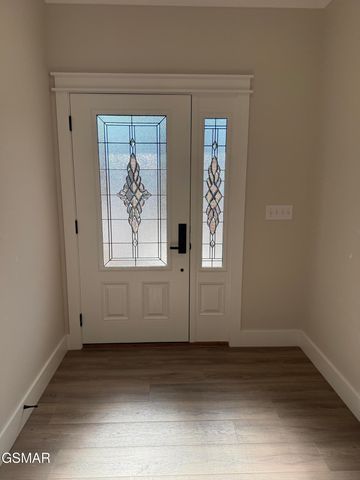 906 Fine Glen Drive, Sevierville, TN 37862