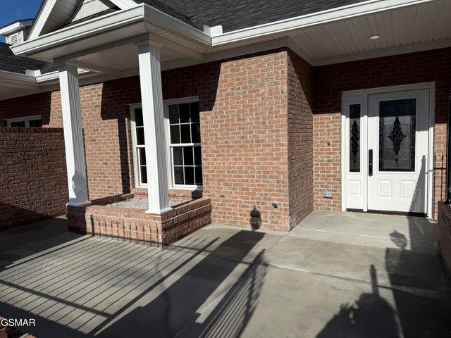 906 Fine Glen Drive, Sevierville, TN 37862