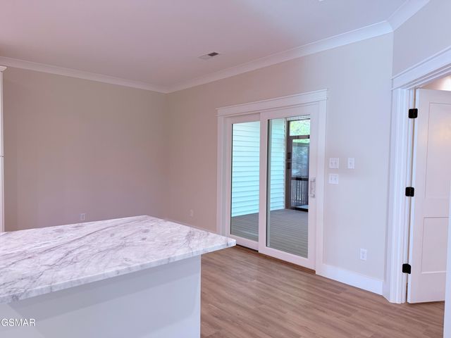 906 Fine Glen Drive, Sevierville, TN 37862