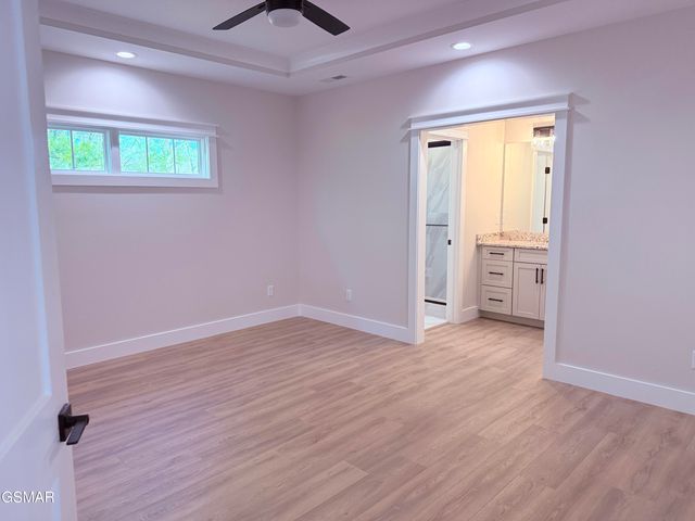 906 Fine Glen Drive, Sevierville, TN 37862