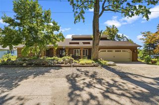 3232 Shady Oak Drive, Oregon Township, MI 48421