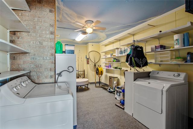 85 Still Harbor Circle, Tool, TX 75143