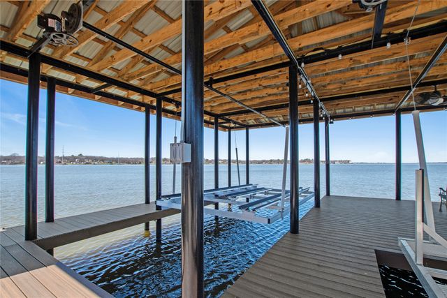 85 Still Harbor Circle, Tool, TX 75143