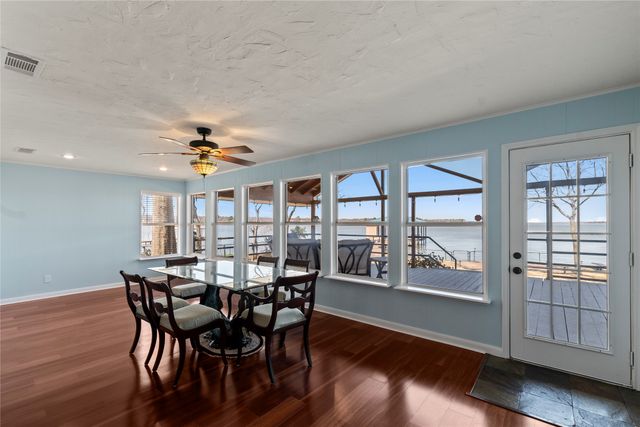 85 Still Harbor Circle, Tool, TX 75143